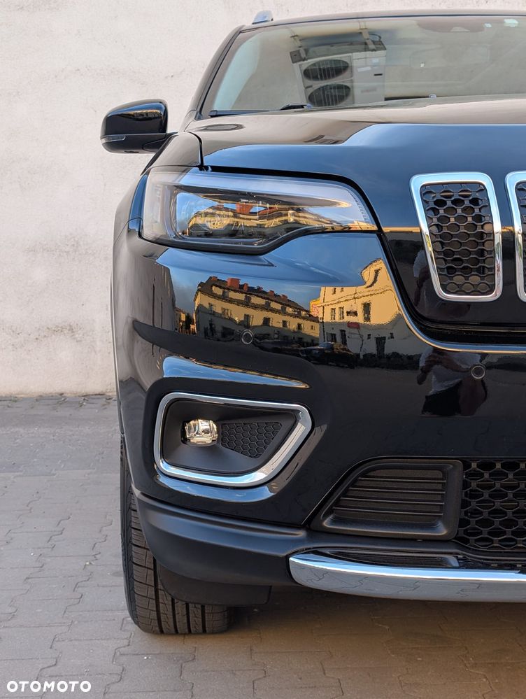 Jeep Cherokee - 13