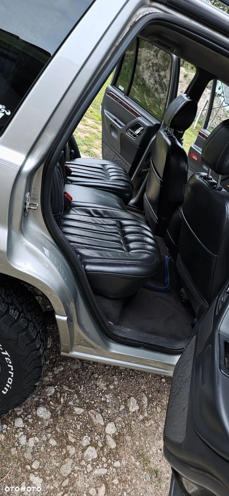 Jeep Grand Cherokee - 26