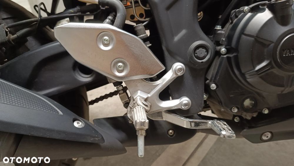 Yamaha MT - 24
