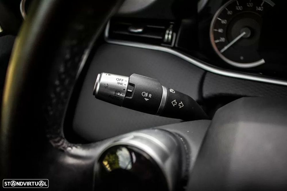 Land Rover Range Rover Evoque 2.0 D240 AWD Auto - 18