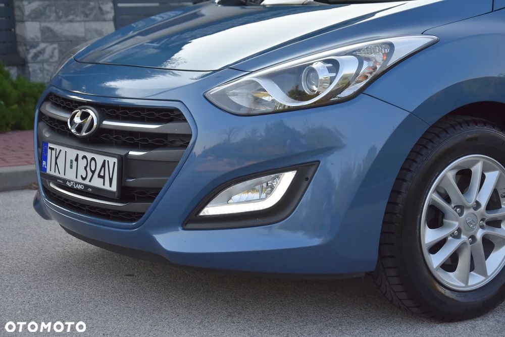 Hyundai i30 blue 1.4 Classic Navigation - 15