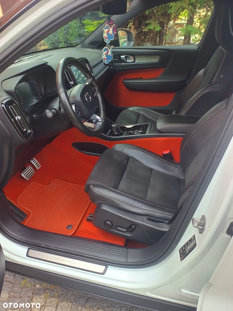 Volvo XC 40 D4 AWD R-Design - 12