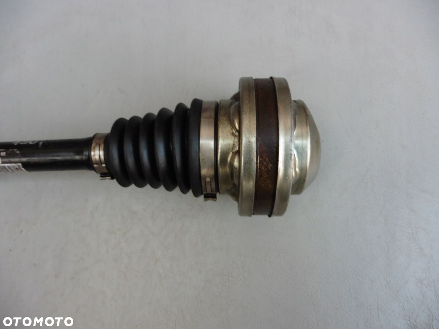 Półoś lewa 1K0407271EE Passat B6 B7 CC Golf V VI Leon II Audi A3 2,0 TFSI - 4