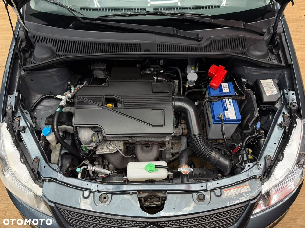 Suzuki SX4 1.6 GS / Premium - 24