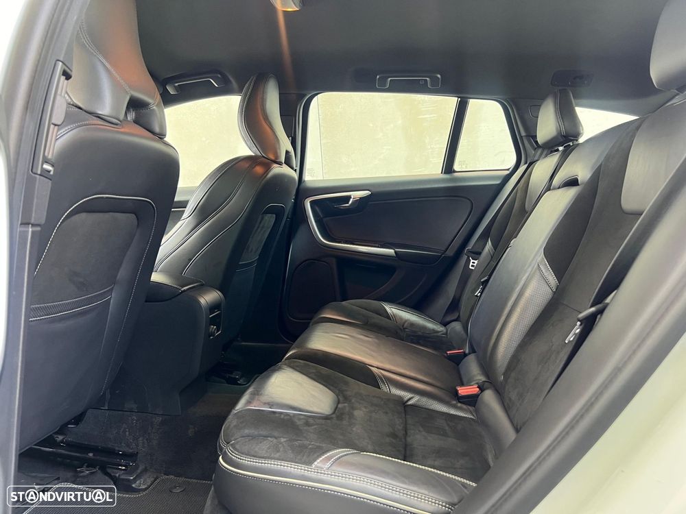 Volvo V60 2.4 D6 R-Design Sum.AWD Phev - 12