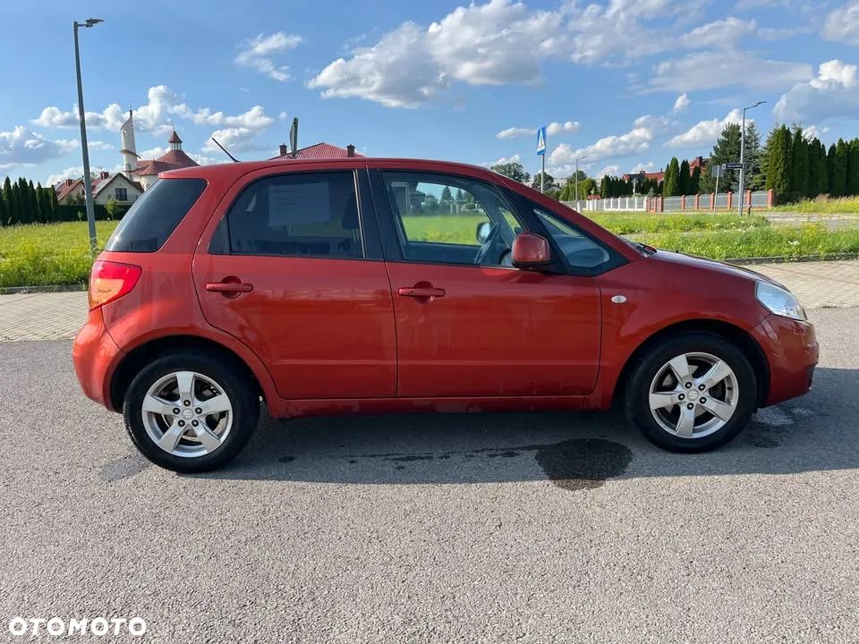Suzuki SX4 1.6 Premium - 5