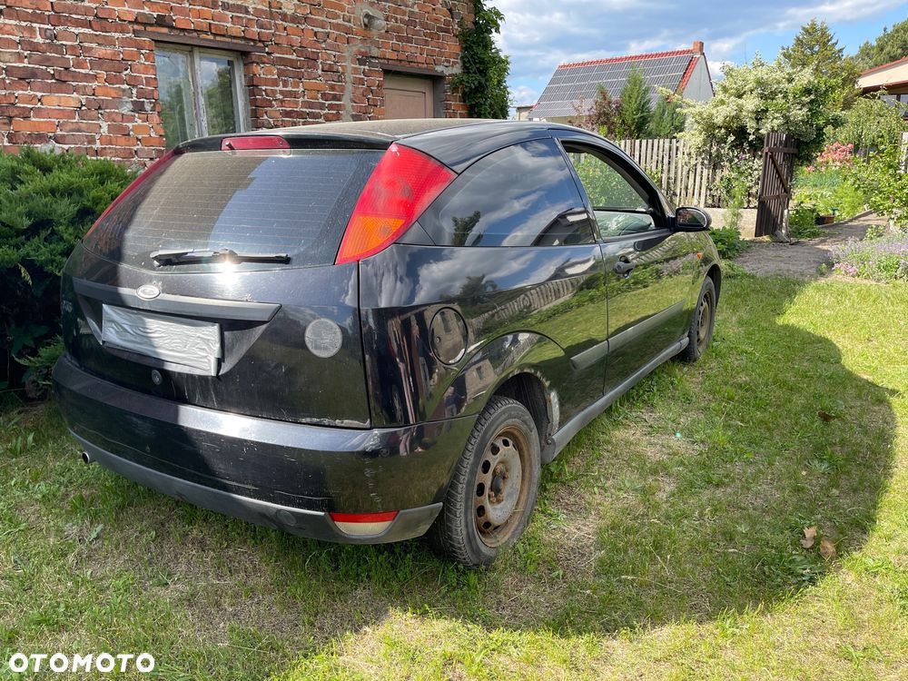 Ford Focus 1.4 Ambiente - 6