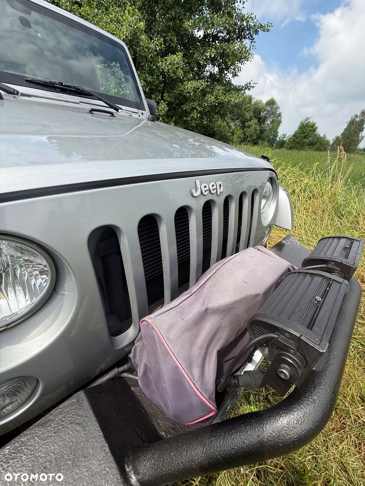 Jeep Wrangler 3.6 Unlim Sahara - 35