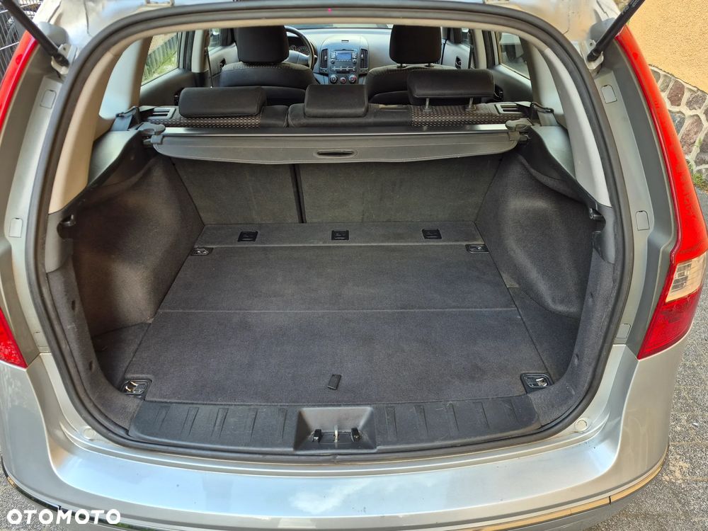 Hyundai i30 i30cw 1.6 Edition Plus - 11