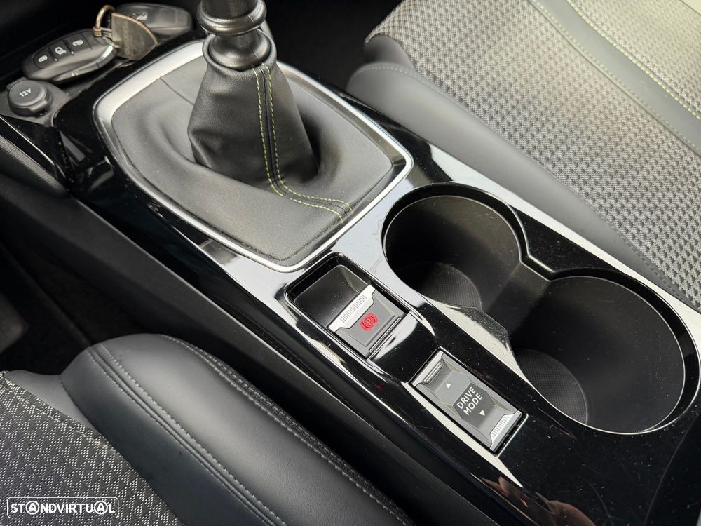 Peugeot 2008 1.2 PureTech GT Line - 23