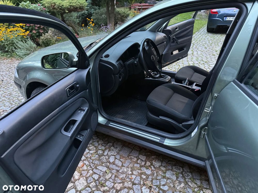 Volkswagen Passat 1.6 Basis - 8
