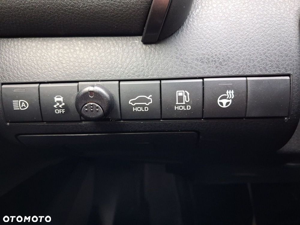 Toyota Camry 2.5 Hybrid Executive CVT - 18