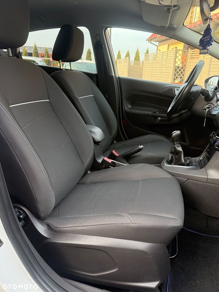 Ford Fiesta 1.0 Champions Edition - 21