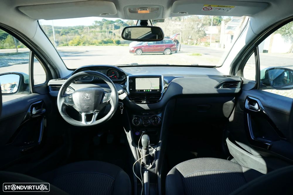 Peugeot 208 1.2 PureTech Signature - 10