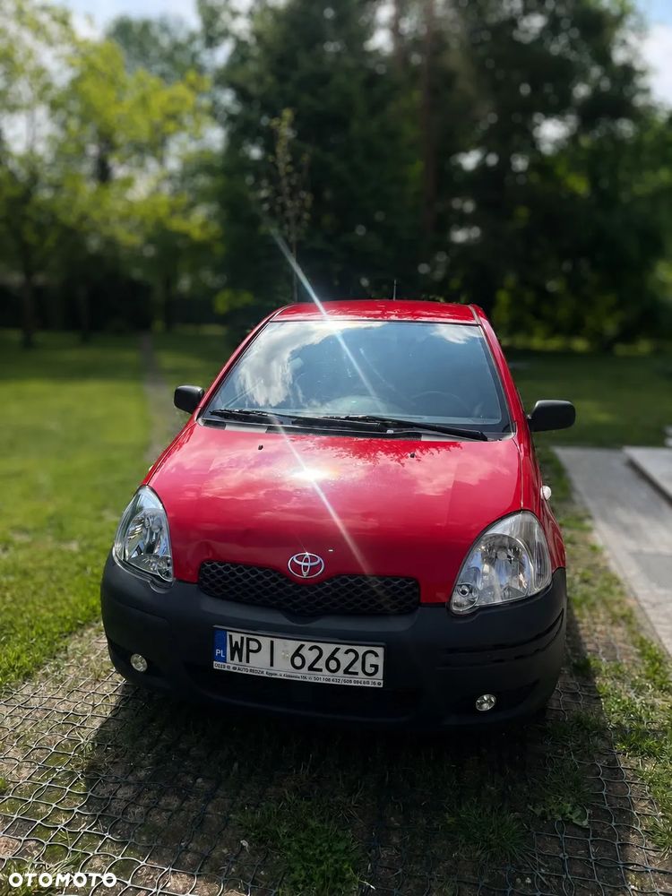 Toyota Yaris 1.0 Base - 8