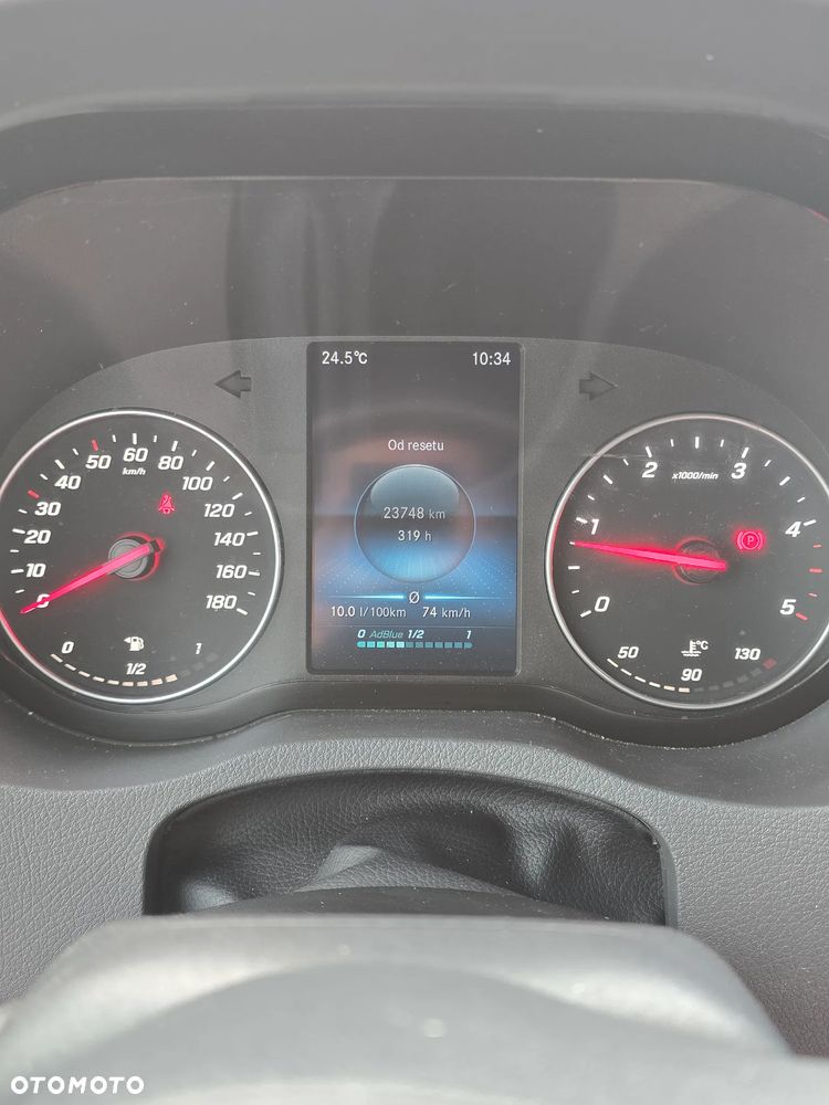Mercedes-Benz Sprinter - 5