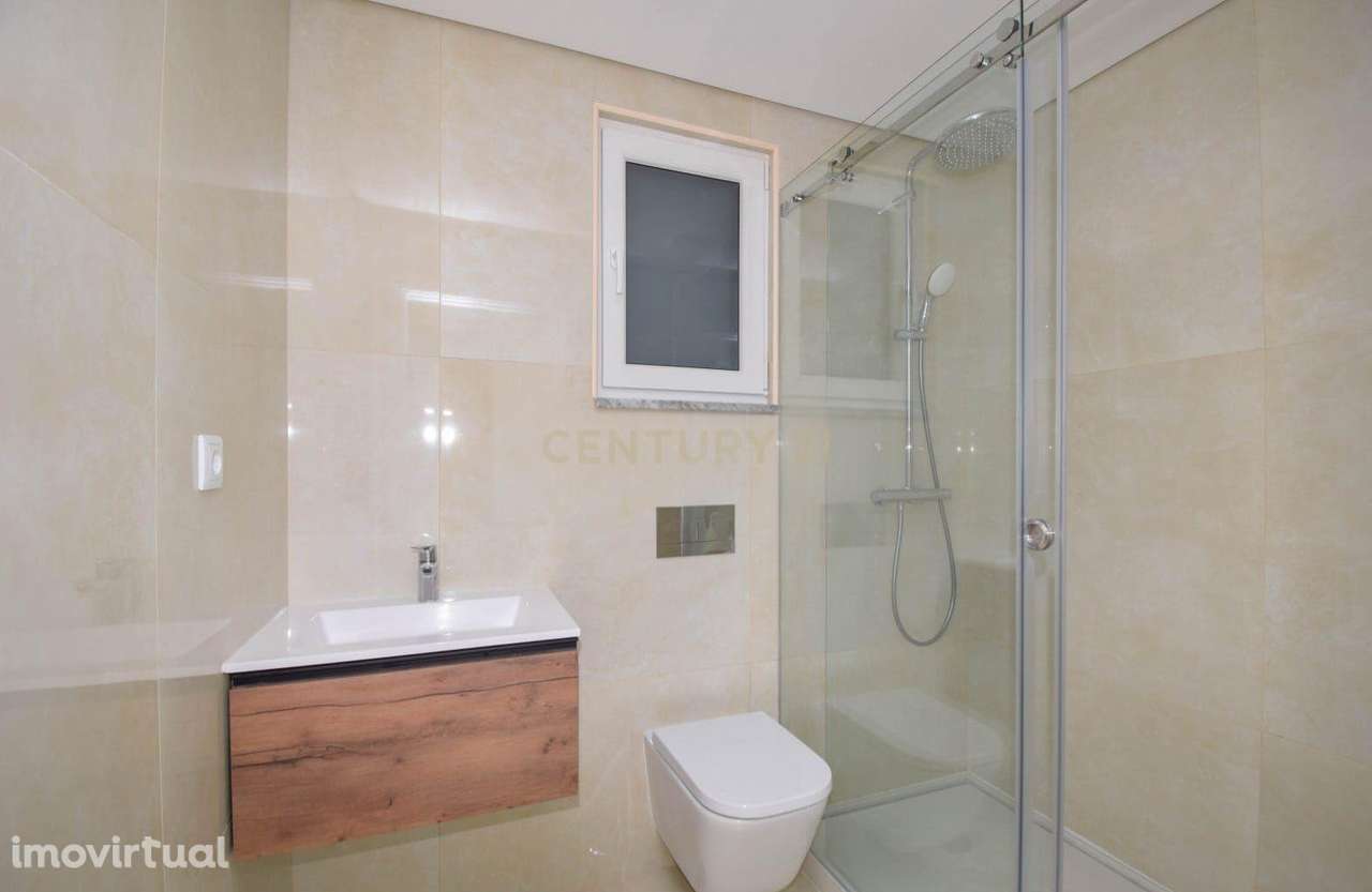 Moderna Moradia T4 em Construção em Corroios, Seixal - Grande imagem: 4/6