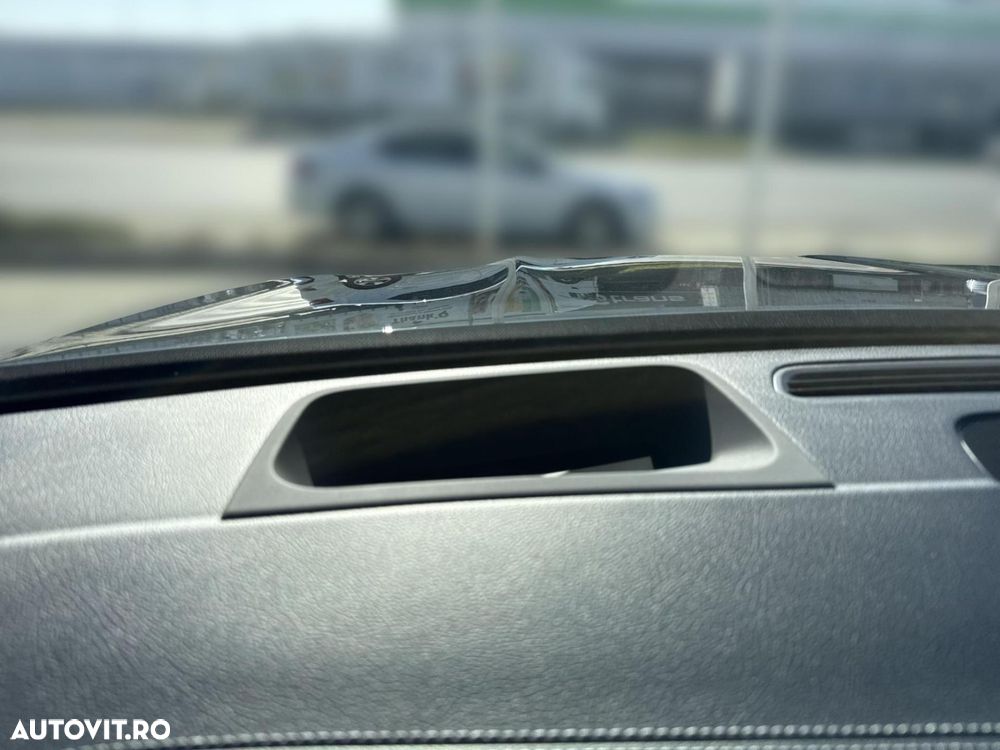 Mercedes-Benz EQB 300 4MATIC - 16