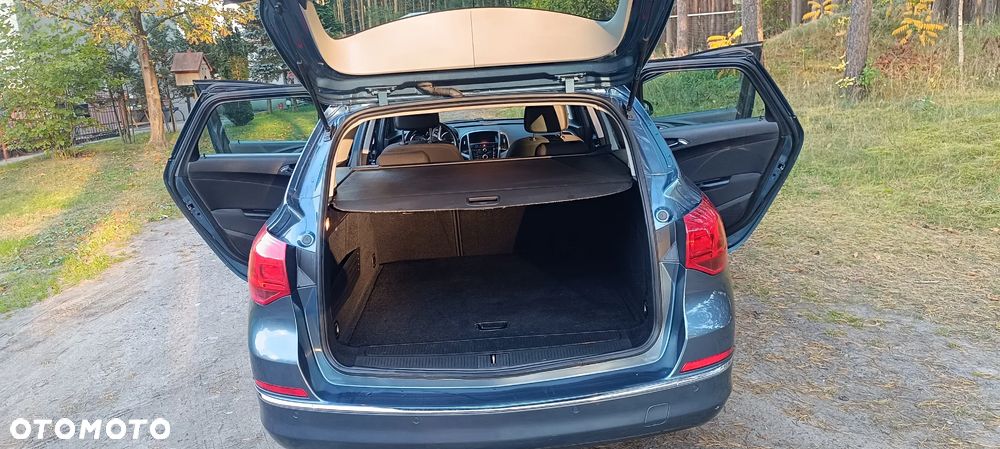 2015 Opel Astra, photograph 5