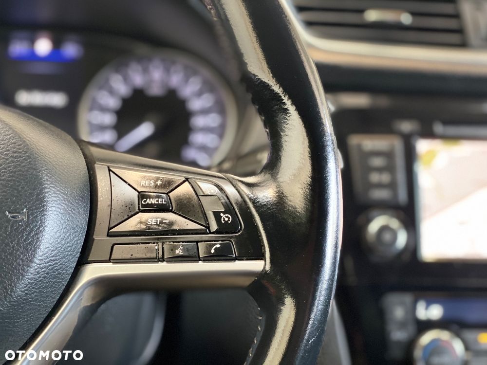 Nissan Qashqai 1.3 DIG-T TEKNA - 23