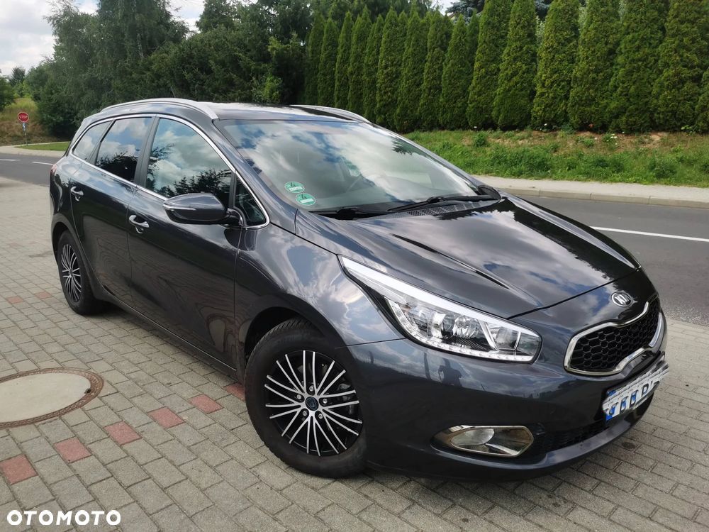 Kia Ceed 1.6 GDI Dream-Team Edition - 2