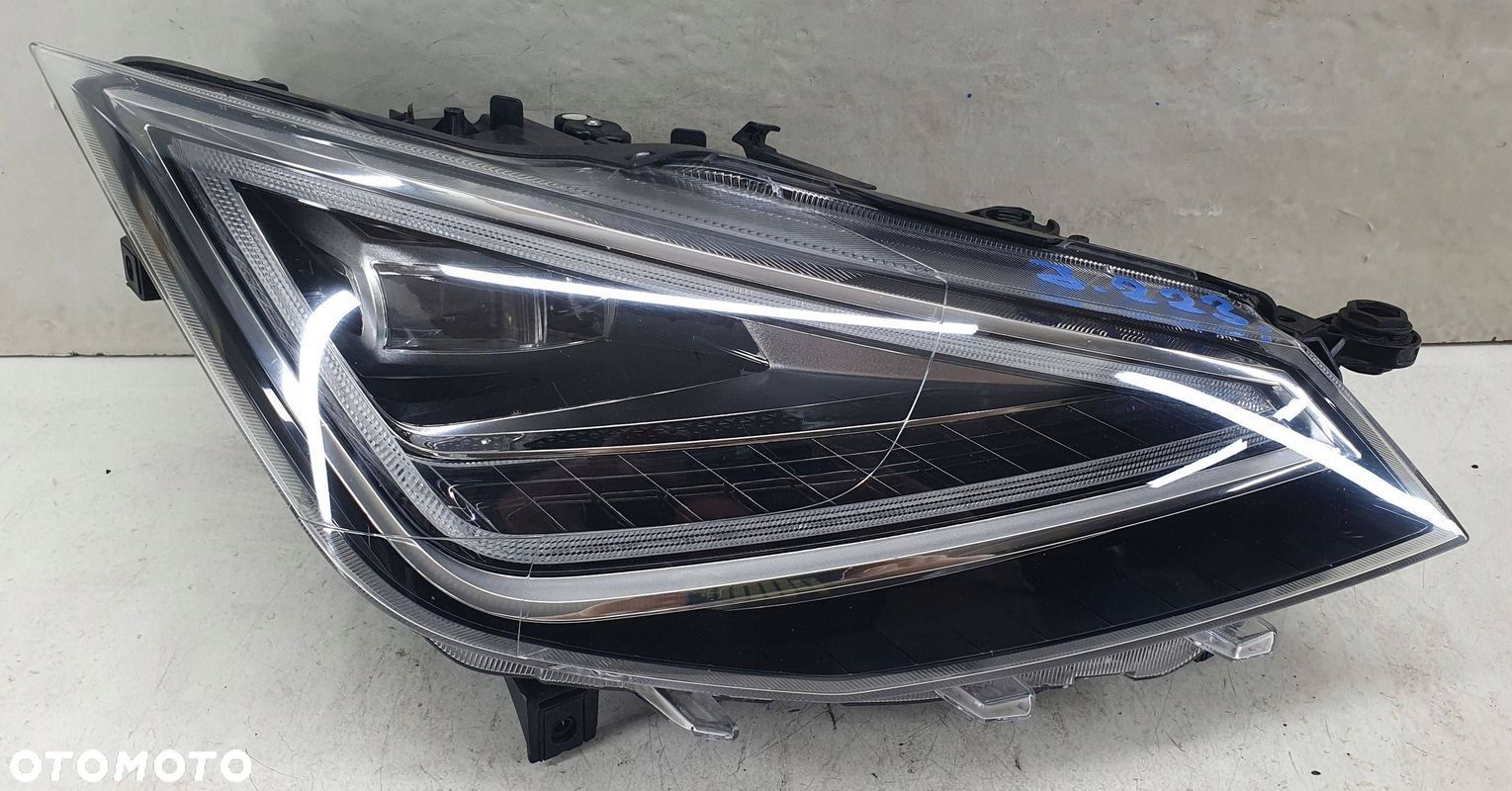 Seat Arona Ibiza 5 V Lift 21- led prawa lampa przednia przód reflektor - 1