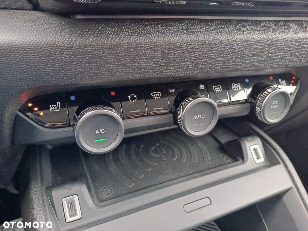 Citroën C4 1.2 PureTech Max S&S EAT8 - 28