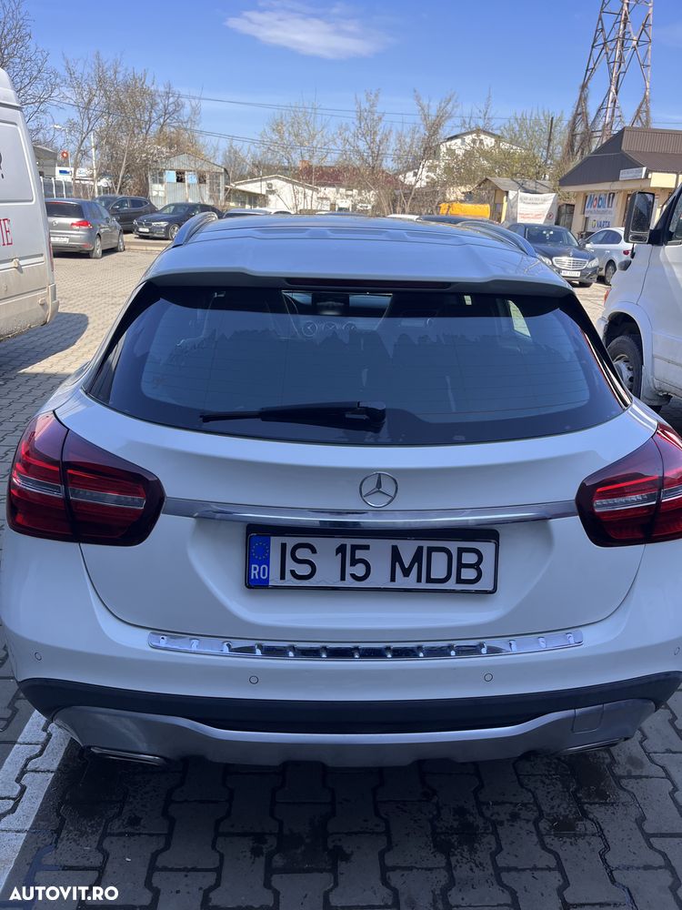 Mercedes-Benz GLA 220 d 4MATIC Aut. - 11