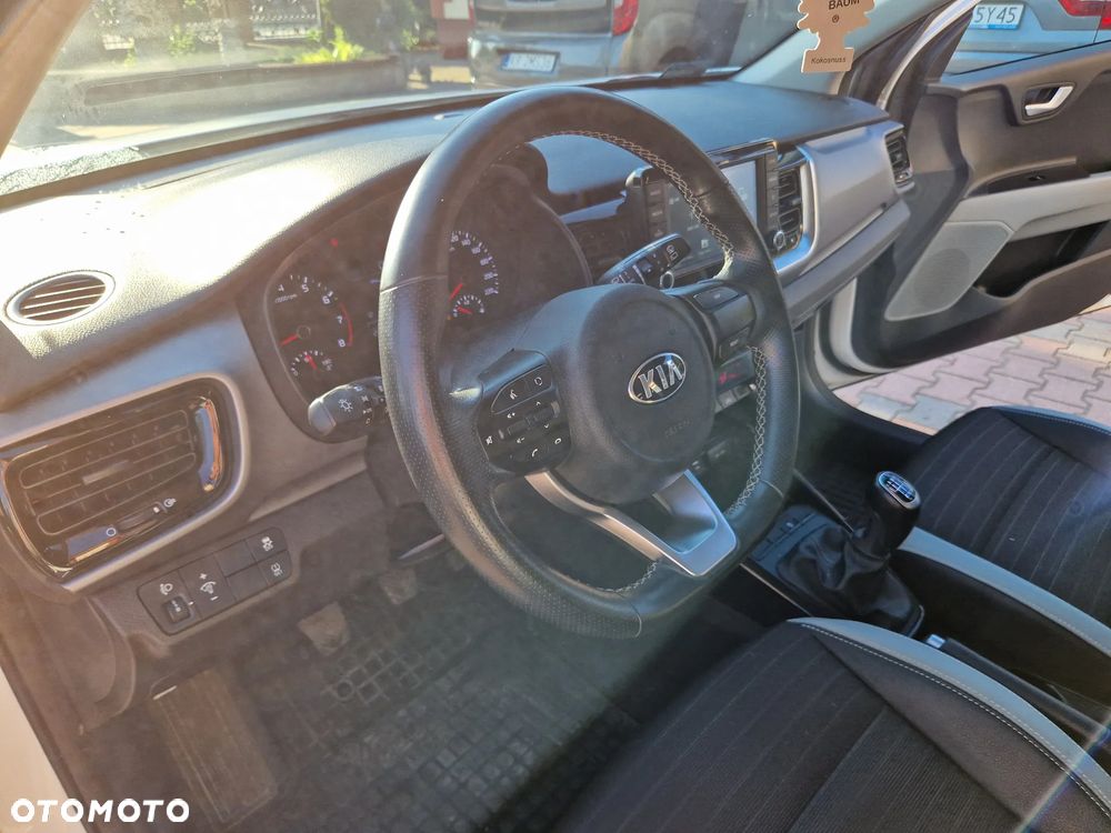 Kia Stonic 1.4 L - 17