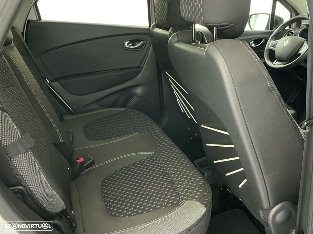 Renault Captur 1.5 dCi Exclusive EDC - 23