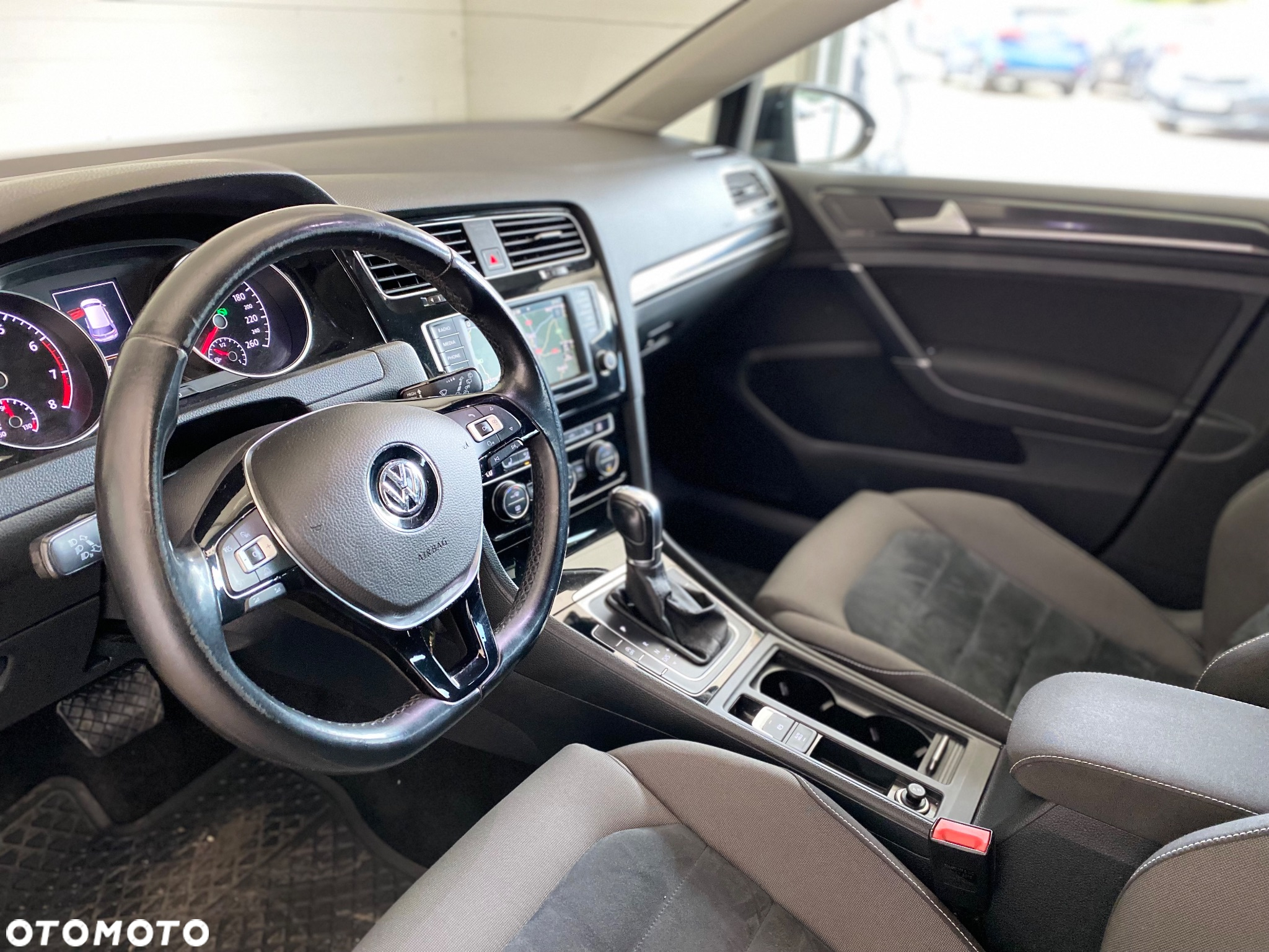 Volkswagen Golf VII 1.4 TSI BMT Highline DSG - 10