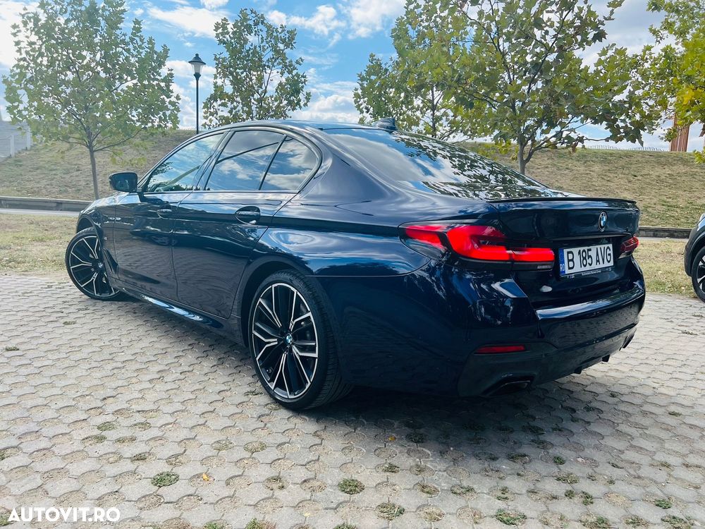 BMW Seria 5 530i xDrive AT MHEV - 14