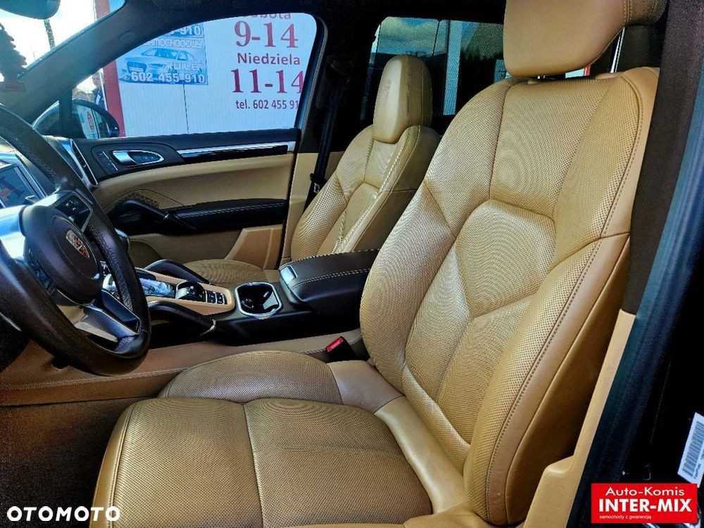 Porsche Cayenne - 12