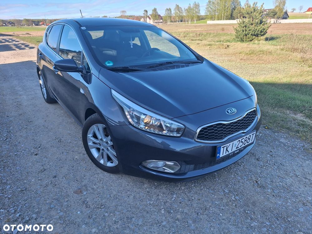 Kia Ceed - 4