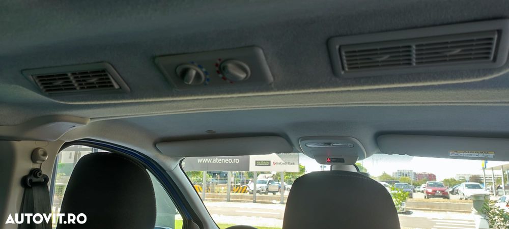 Opel Vivaro - 10