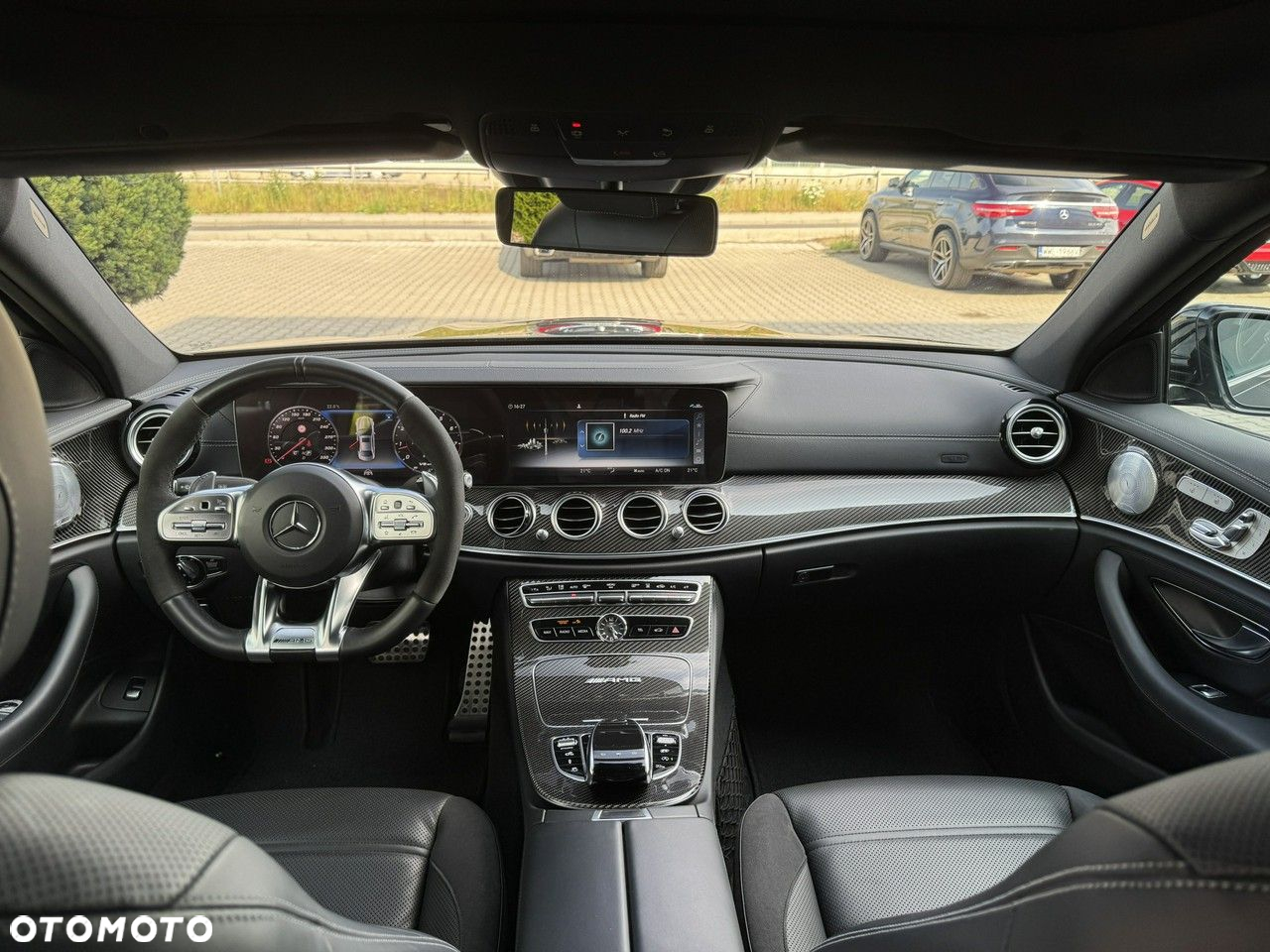 Mercedes-Benz Klasa E AMG 63 4Matic AMG Speedshift 9G-MCT - 19