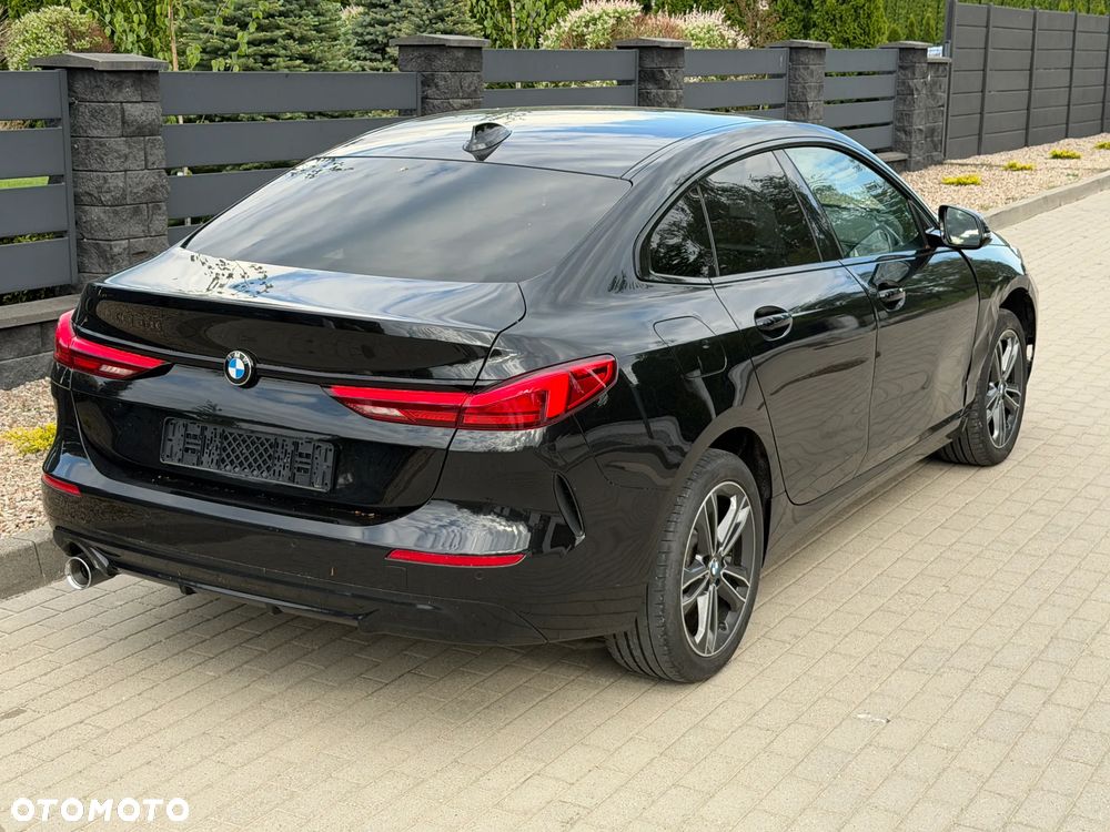 BMW Seria 2 218i Sport Line - 31