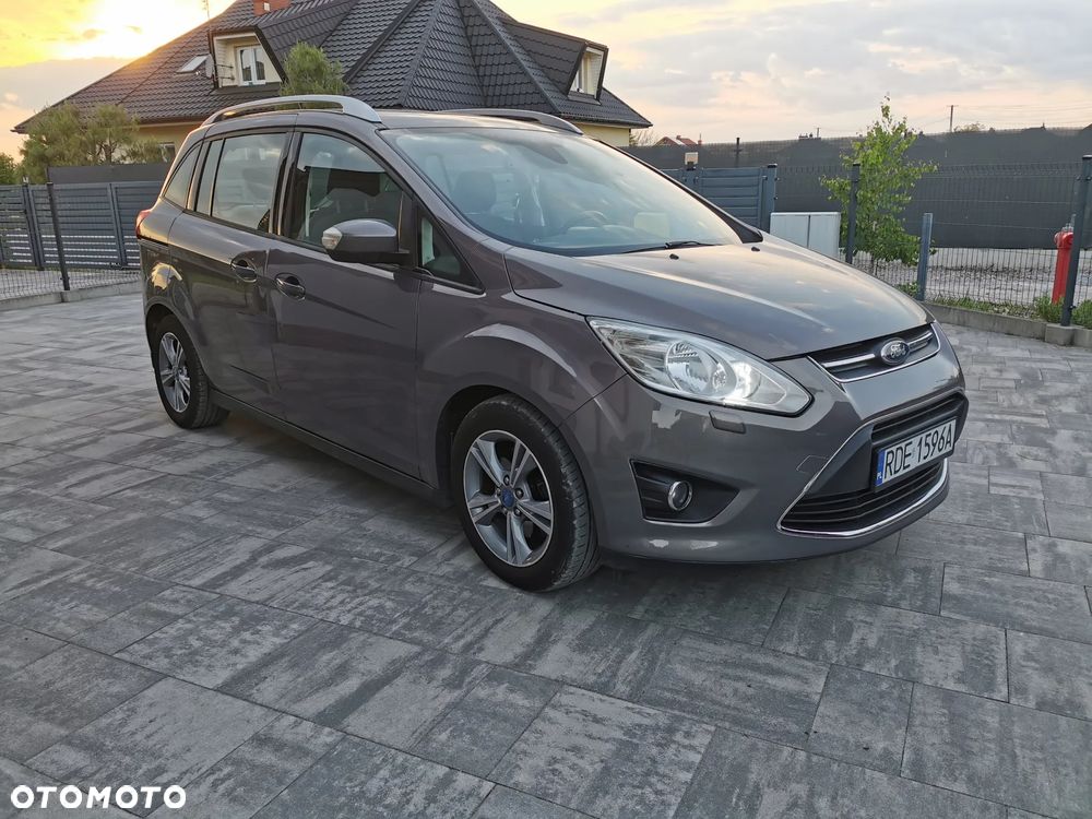 Ford Grand C-MAX - 31