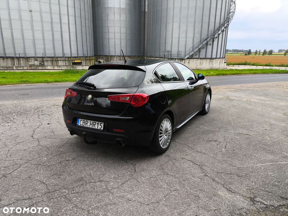 Alfa Romeo Giulietta 2.0 JTDM Distinctive - 10