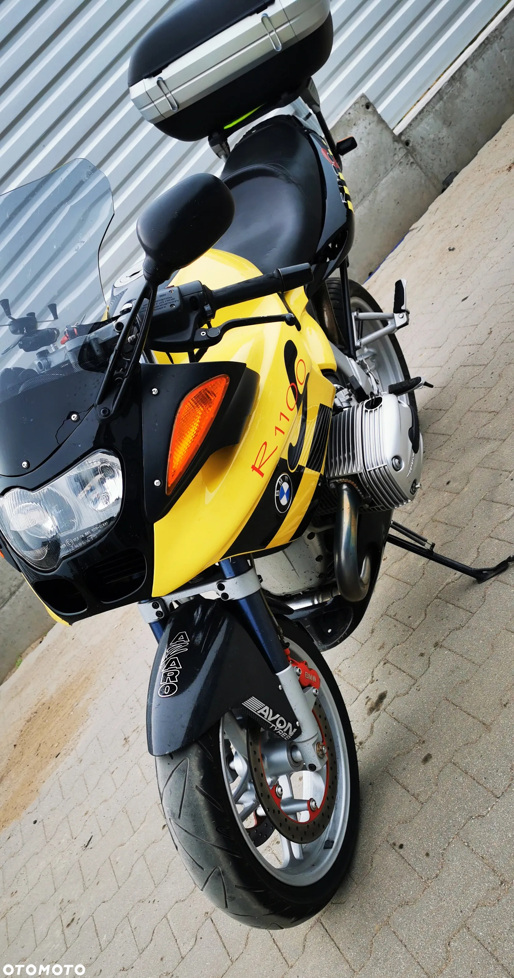 BMW R - 8