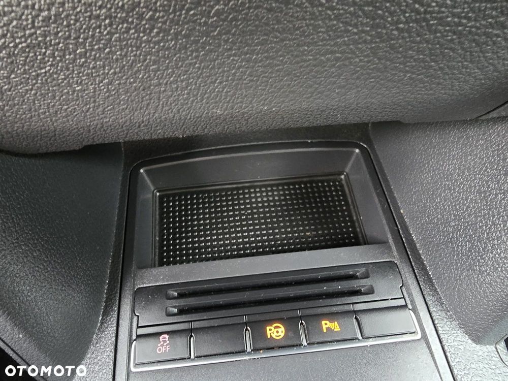 Volkswagen Touran - 26
