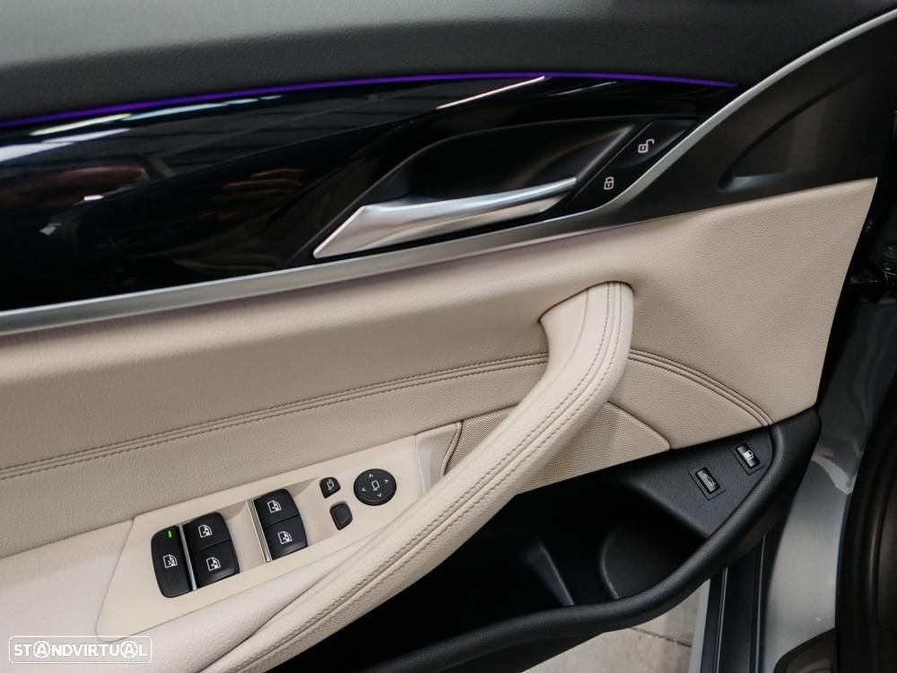 BMW 530 e iPerformance Pack M - 16