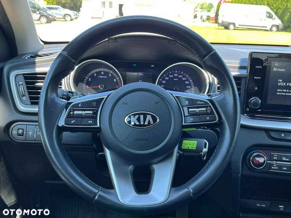 Kia XCeed - 34