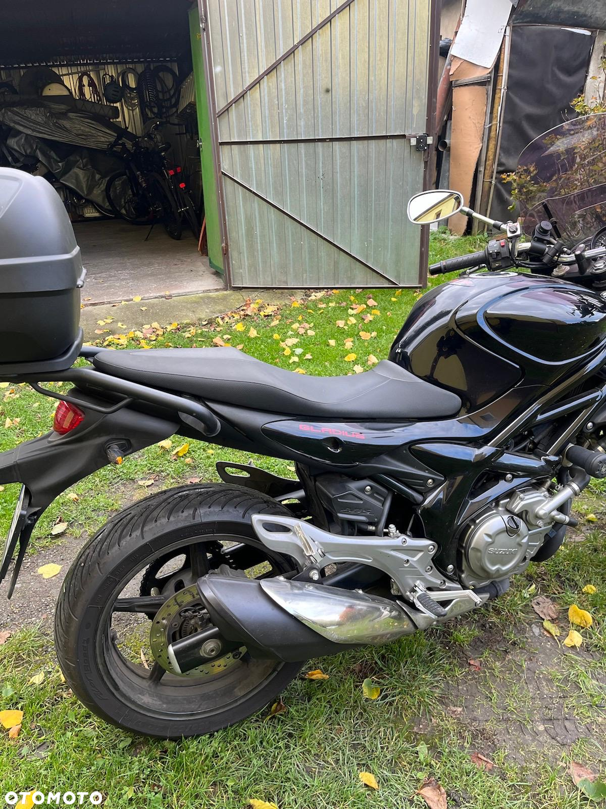 Suzuki Gladius - 11