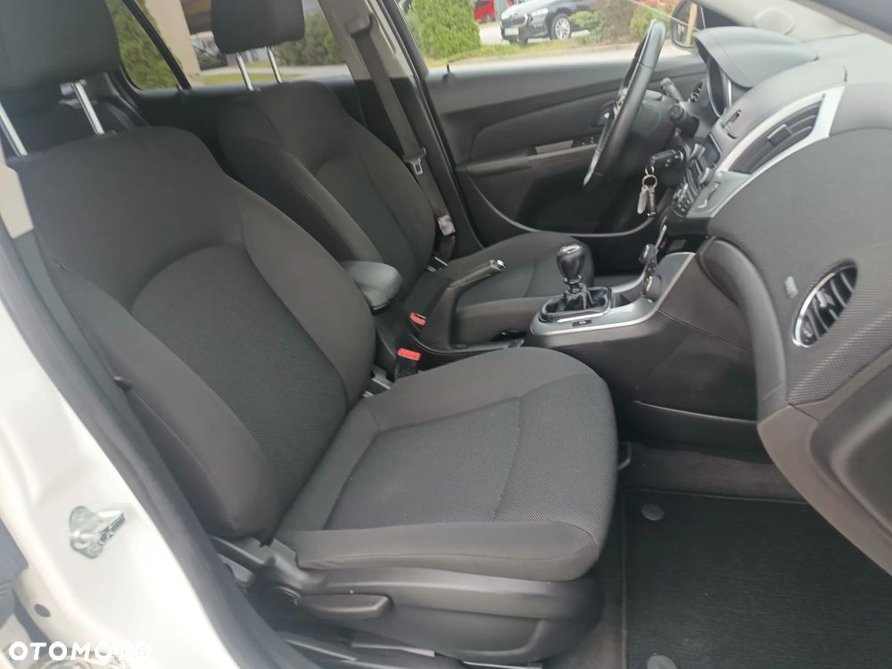 Chevrolet Cruze 1.8 LT - 19