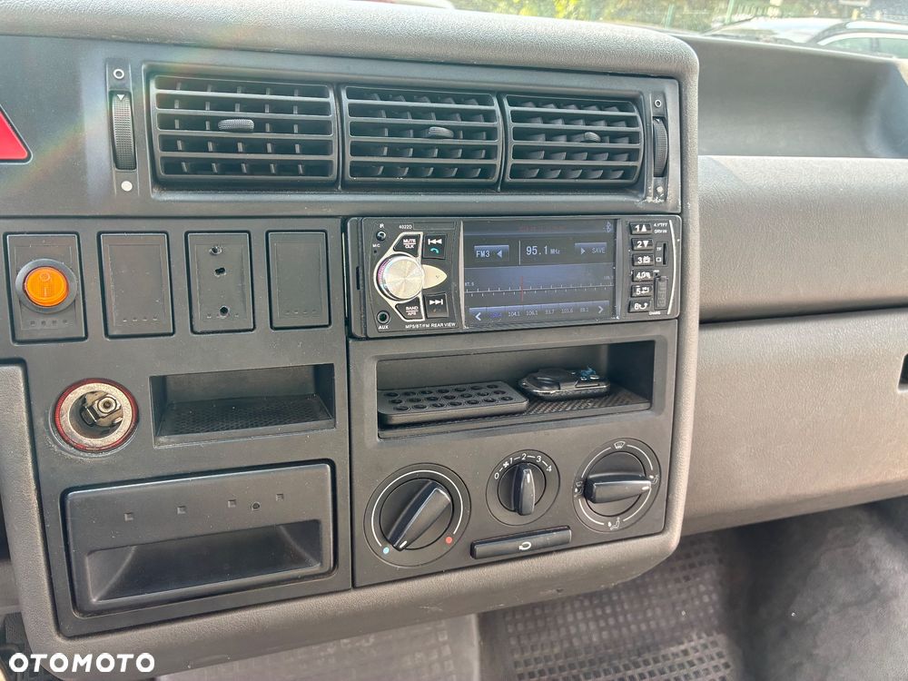 Volkswagen Transporter - 15