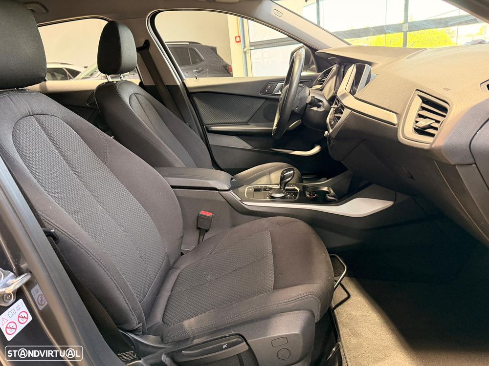 BMW 118 i Auto - 10