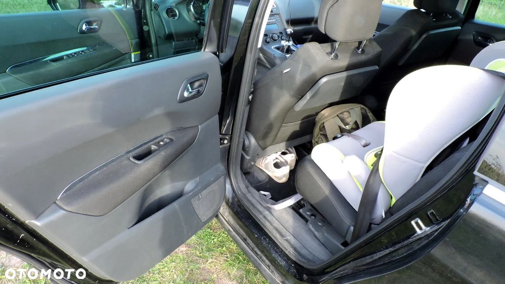 Peugeot 5008 ver-1-6-hdi-family - 18