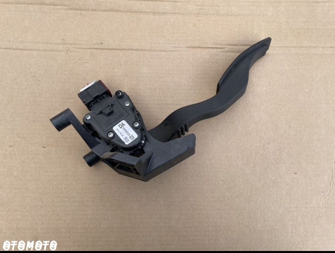 93335443 potencjometr pedal gazu Opel meriva a - 1