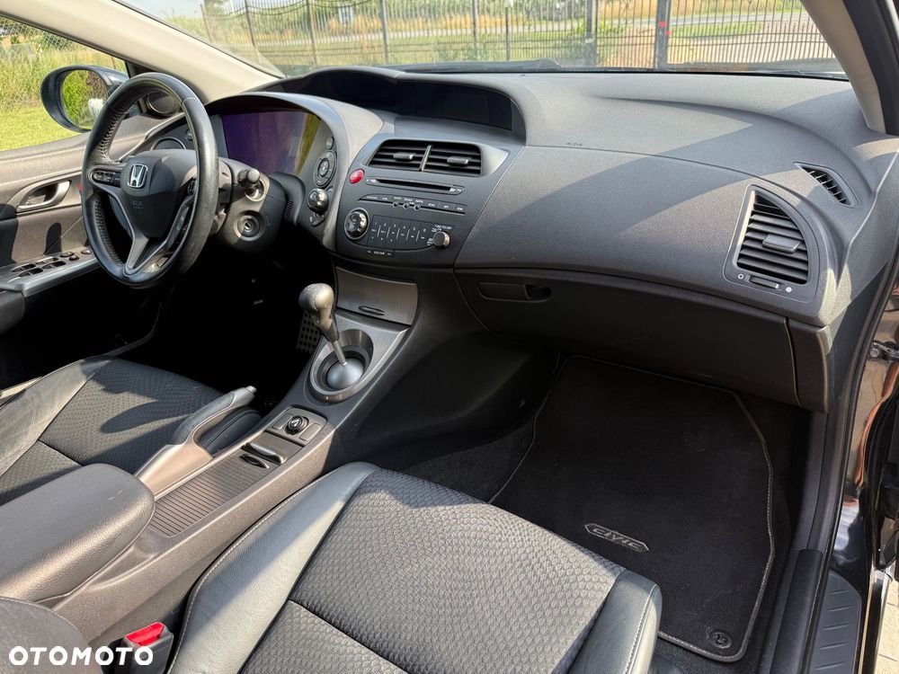 Honda Civic 1.8 Sport - 11